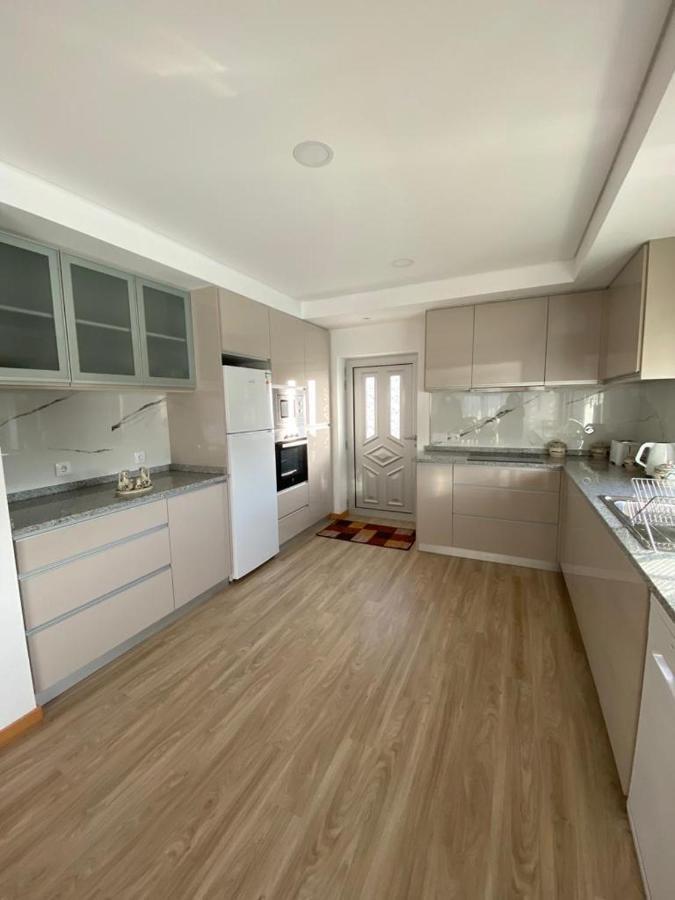 Vivenda Caixilao Casa Com 3 Quartos Віана-ду-Каштелу Екстер'єр фото